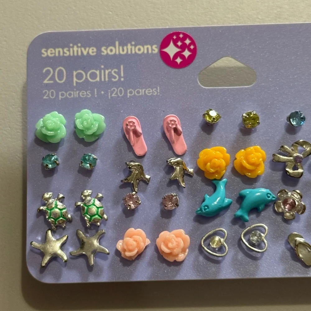 NWT Kids Colorful Earring Set - 20 Pairs